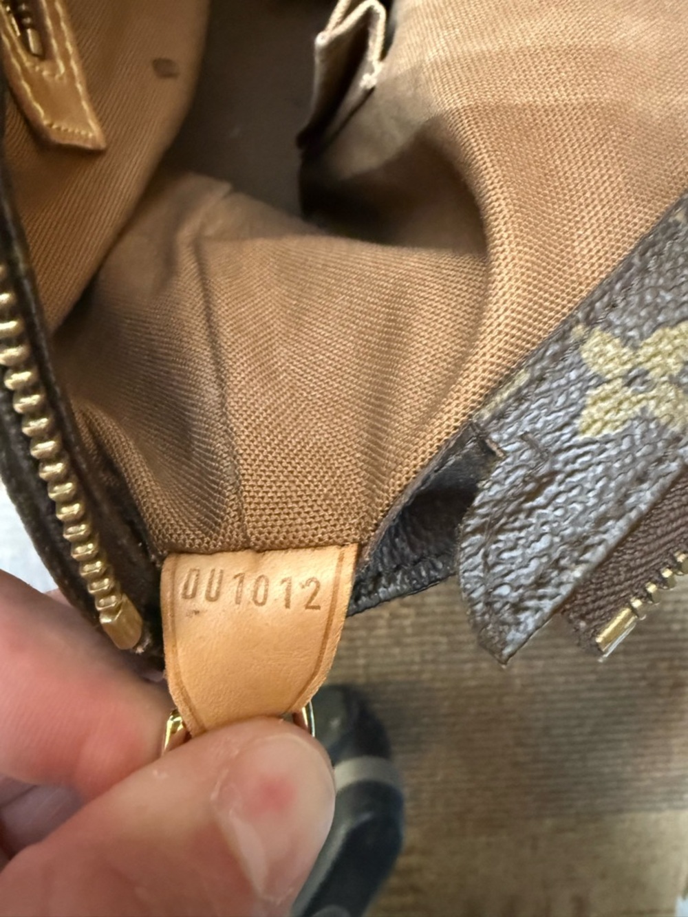Louis Vuitton Monogram Tote in Brown with Tan Trim - Picture 9 of 9